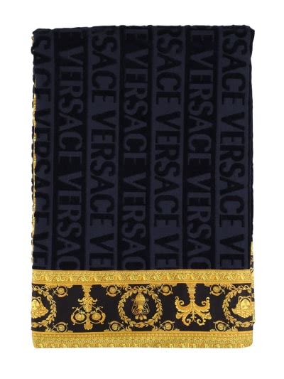 serviette de plage versace pas cher